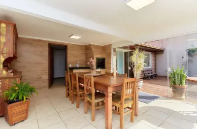 Casa com 5 quartos à venda, 235 m2, santo inácio, curitiba - pr