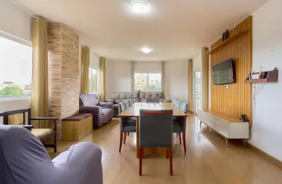 Sobrado com 295 m2 privativos - 5 quartos- 6 vagas no SÃO BRAZ, CURITIBA - PR