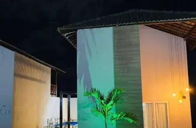 Casa c/primeiro andar, c/3 quartos suítes, piscina privativa, em cond., praia dos carneiros
