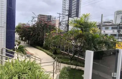 Apartamento duplex de cobertura, com 4 quartos, uma suíte, três varandas amplas