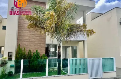 Vendo casa nova em casa em condomínio foz do joanes em buraquinho com 145m2, 4 suítes completas , cozinha e área de serviço com armários.