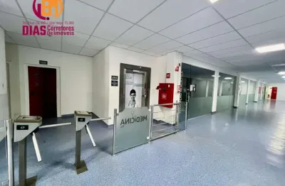 Ponto comercial para alugar na Avenida Luís Viana Filho, Paralela, Salvador