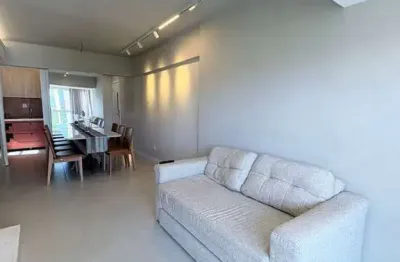 Vendo lindo apartamento com 80m2 no alphaville i, varanda, sala, 3/4, revertido para 2/4, suíte com closet, 1 vaga, total infraestrutura   alphaville - ssa/ba.