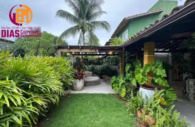 Vendo Linda casa reformada em condominio em Stella Maris com 247m2 de elegacia e bom gosto contemplando a natureza - Stella Maris/ SSSA/BA.