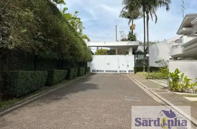 Casa de Condomínio em Alto da Boa Vista, SP: 4 Dormitórios, 4 Suítes, 5 Banheiros por R$ 3,5 mi - Venda