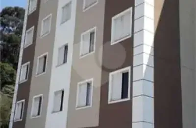 Apartamento em Pq Pinheiros - Taboão da Serra: 52M², R$270k.