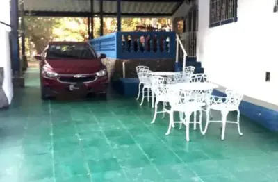 Chácara à Venda em Itapecerica da Serra: 5 Dormitórios, R$750k