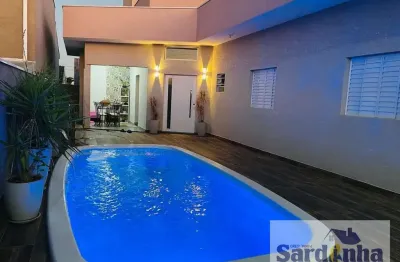 Venda de casa térrea em jardins - bragança paulista por r$785 mil
