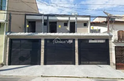 Sobrado frontal na penha, 3 quartos, 1 suíte, 2 vagas, quintal com churrasqueira, fino acabamento.