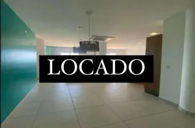 Apartamento térreo, frente mar, 3/4 sendo 1 suíte com closet. arembepe