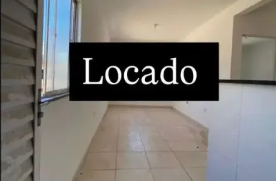 Casa nova e térrea no centro de arembepe, a apenas 100 metros do mar!
