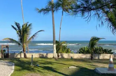 Encantador village em condomínio pé na areia, localizado na praia do piruí-arembepe