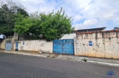 Galpão à venda no jaraguá, 230m² construídos, 903m² de terreno, localização estratégica e fácil acesso às rodovias.
