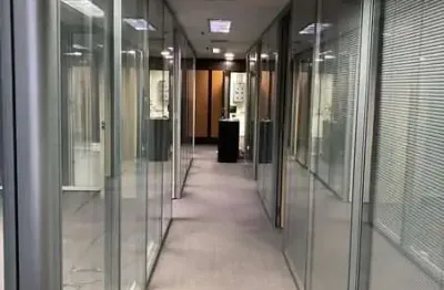 Sala comercial a Venda no bairro Bela Vista em São Paulo - SP. 4 banheiros, 8 vagas na garagem, copa, escritório. - VM - 207