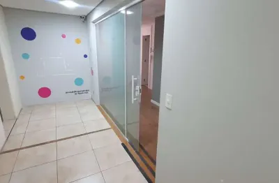 EXCELENTE CONJUNTO COMERCIAL P/ LOCAÇÃO, 96 m², C/ 02 V. Gar. - JARDINS -