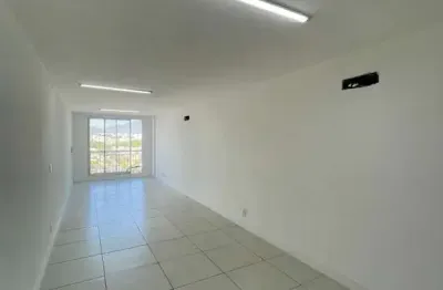 Sala comercial com 1 sala à venda na estrada dos bandeirantes, 470, taquara, rio de janeiro por r$ 220.000
