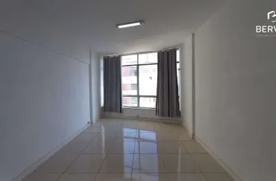 Sala comercial com 1 sala para alugar na lucidio lago, 126, méier, rio de janeiro por r$ 500