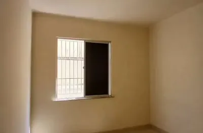 Apartamento com 2 quartos para alugar na cruz e sousa, 112, encantado, rio de janeiro por r$ 850