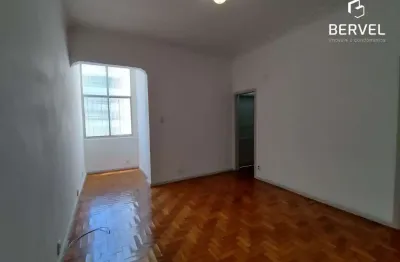 Apartamento com 2 quartos para alugar na rua machado de assis, 28, flamengo, rio de janeiro por r$ 2.200