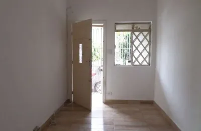 Casa com 2 quartos para alugar na Rua Coronel Mendonça, 40, Tatuapé, São Paulo