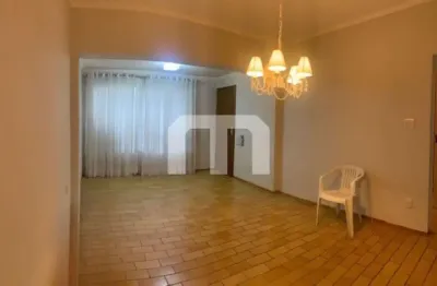 Oportunidade ! casa térrea 182m²,  no tatuapé, 2 quartos, sala cozinha , quintal e 2 vagas