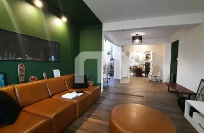 Casa com 3 quartos à venda na Rua Bacarira, 70, Tatuapé, São Paulo
