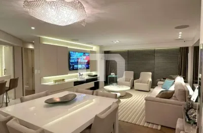 Apartamento espetacular à venda em moema, 3 quartos, sendo 1 master e 2 vagas fixas.