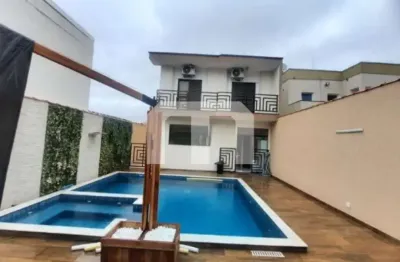 Casa  à venda em são paulo - tatuapé: 3 quartos, 3 suítes com piscina e 4 vagas de garagem, 241m² de
