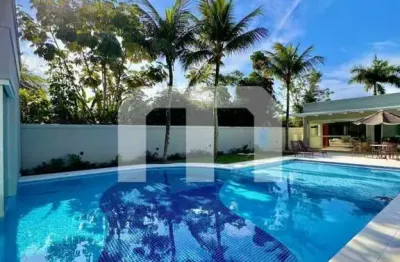 Casa em condomínio fechado com 5 quartos à venda na Avenida Kensei Tamayose, 231, Jardim Acapulco, Guarujá