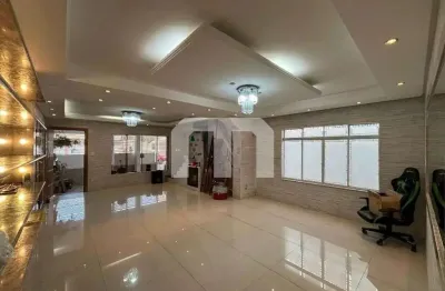 Sobrado reformado para venda , 3 dormitórios, 1 suite, sala, área gourmet.