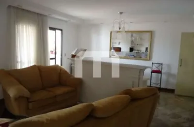 Apartamento á venda com 3 quartos,1 suíte, 3 vagas fixas, 4 banheiros à venda, 182 m²