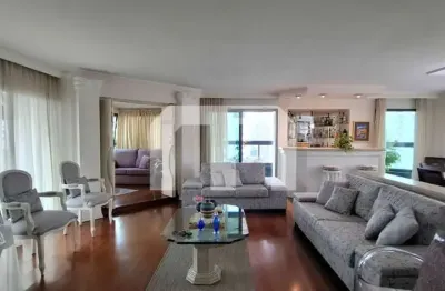 Apartamento a venda de 202 m² , 4 quartos, 3 suítes, cozinha e área de serviço e 3 vagas