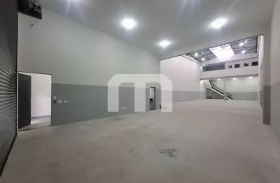 Salão comercial/industrial para locação , 350m² livre mais 2 mezaninos.