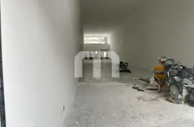 Salão comercial de 300m² - pé direito alto, pronto para seu negócio!