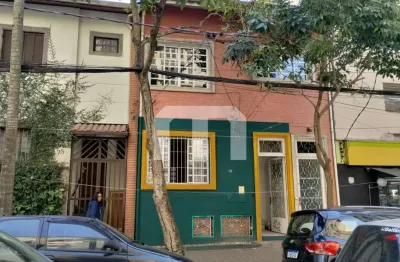 Sobrado proximo ao hospital beneficiencia portuguesa e hospital paulistano