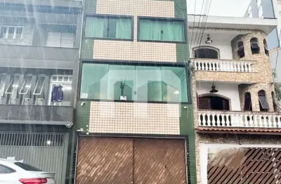 Casa de luxo na vila formosa: 4 quartos, 1 suíte, 2 salas, 2 vagas e 370m² - venda ou locação em sp.