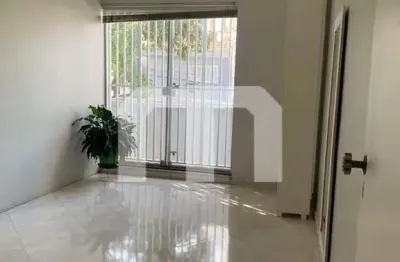 Casa comercial de alto padrão na vila regente feijó: 3 salas, 55m² - venda ou locação em são paulo-s