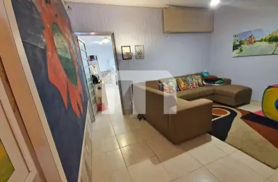 Sobrado a venda, próximo shopping boulevard  e metro tatuapé