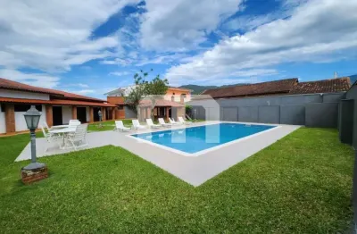 Casa terrea com terreno de 1000m2 no balneário flórida praia grande sp