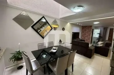 Casa com 2 quartos para alugar na Rua Frei Orlando, 515, Vila Santa Isabel, São Paulo