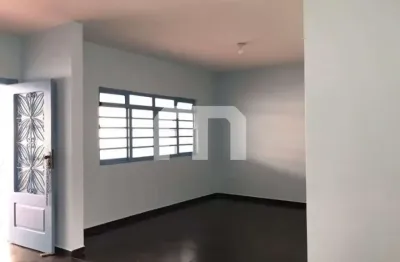 Casa a venda no bairro do tatuapé.. volor abaixo de mercado..