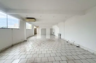 Casa para alugar na Rua Lituânia, 235, Alto da Mooca, São Paulo