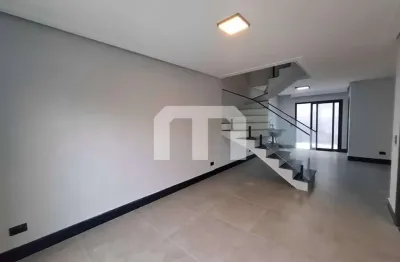 Linda casa a venda, 2 suítes, cozinha integrada com a sala e churrasqueira