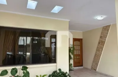 Casa com 3 quartos para alugar na Rua Emílio Mallet, 706, Tatuapé, São Paulo