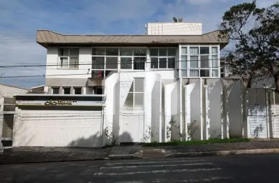 Sobrado comercial para venda, 646 m², 5 suites, 3 salas, elevador e 7 vagas