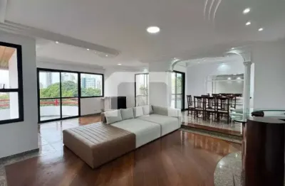 Apartamento 244 m² para venda ou locação, com 4 quartos, 3 suítes e 3 vagas .