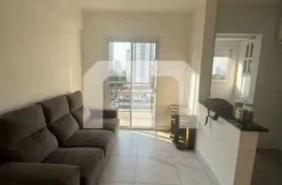 Apartamento para locação, 1dormitório, 1 banheiro, armários em tudo, sofá e cama e 1 vaga de garagem