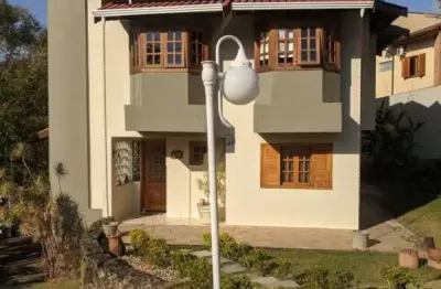 Casa à venda no condomínio chácaras do lago, vinhedo-sp!