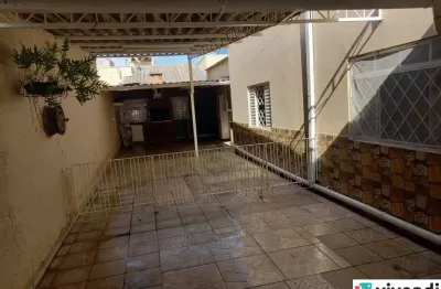 Terreno com duas casas próximo ao maxi shopping, bairro jardim rio branco!
