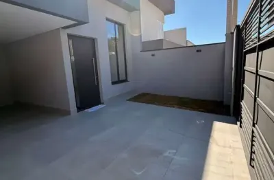 Casa térrea com 03 quartos à venda no jardim marambaia!